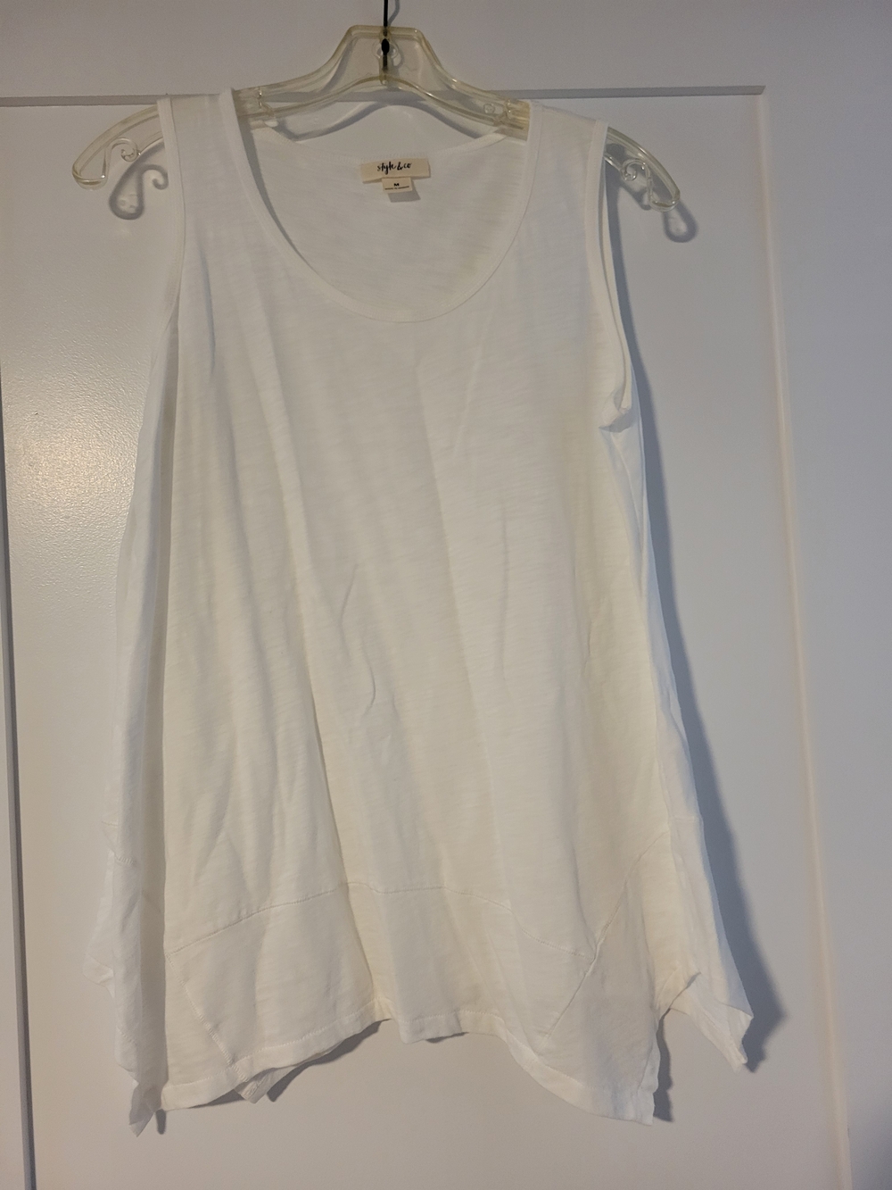 Style & Co. White Scoop Neck Sleeveless Tank